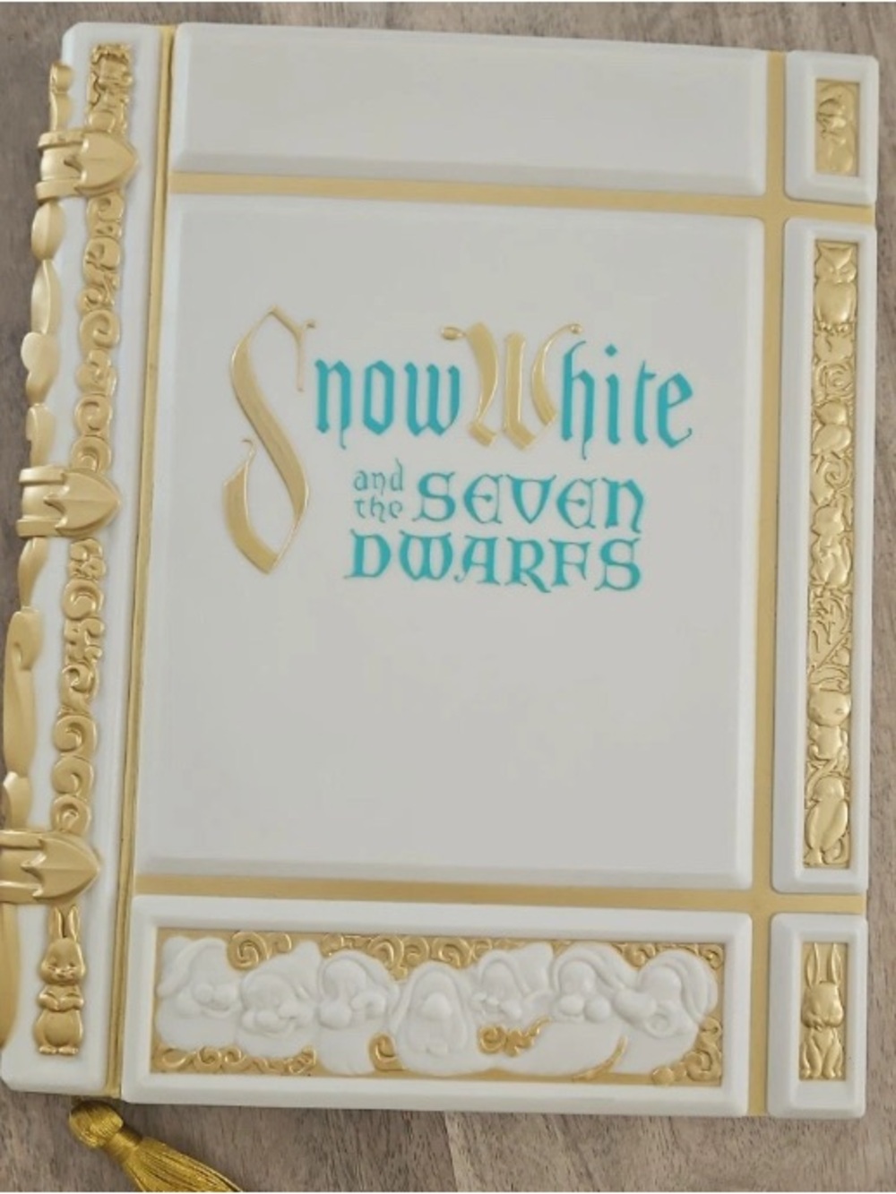 Disney Snow White and the Seven Dwarfs Lined Journal White/Gold With Tassel